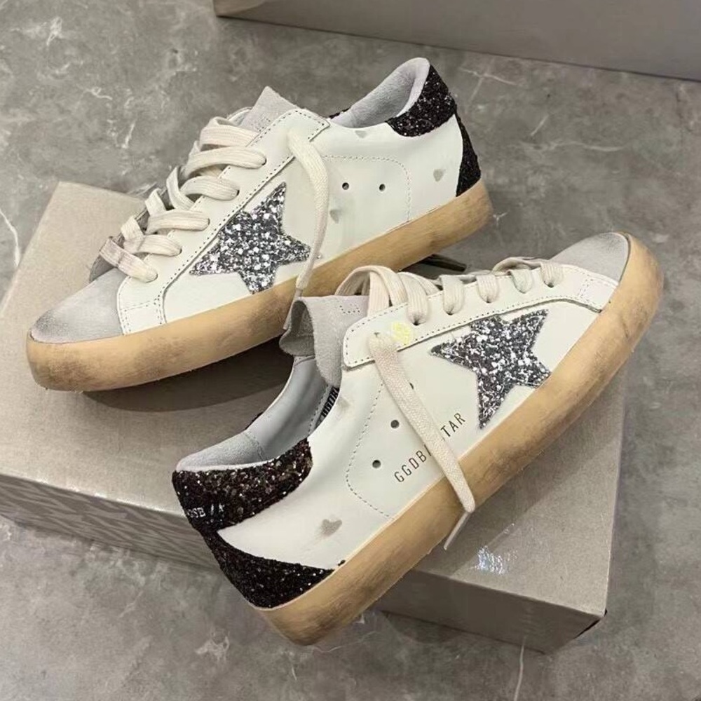 Golden Goose Women's White and Black Sneakers - Picture 3 of 7